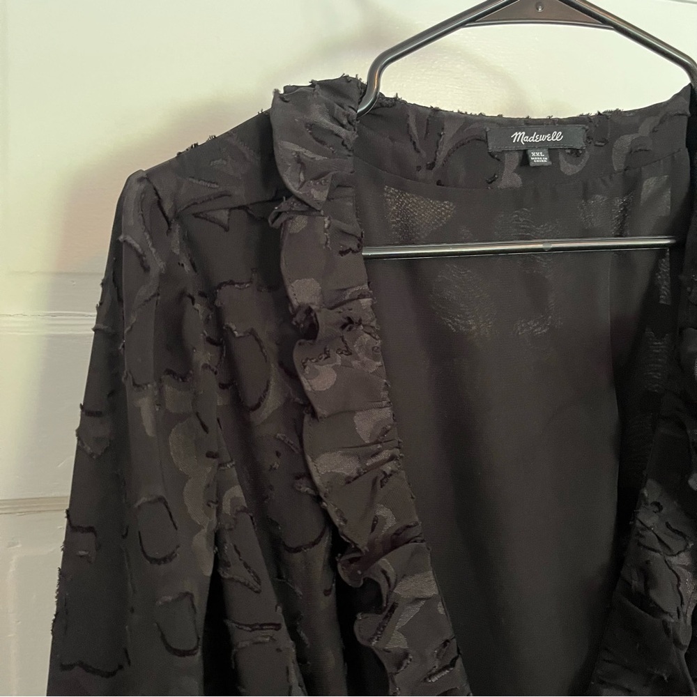 Madewell Ruffled Wrap Dress in Floral Jacquard Black - Picture 3 of 7